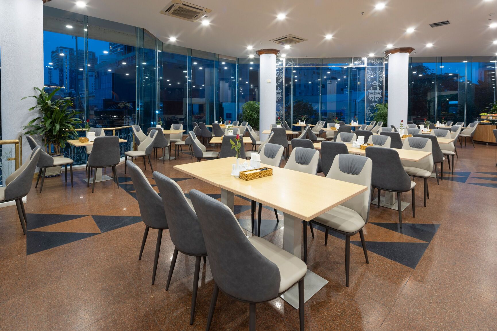 Nhà hàng Lodge Restaurant